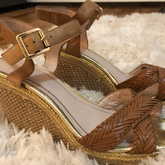 Vince Camuto wedge sandals - Picture 1 of 4
